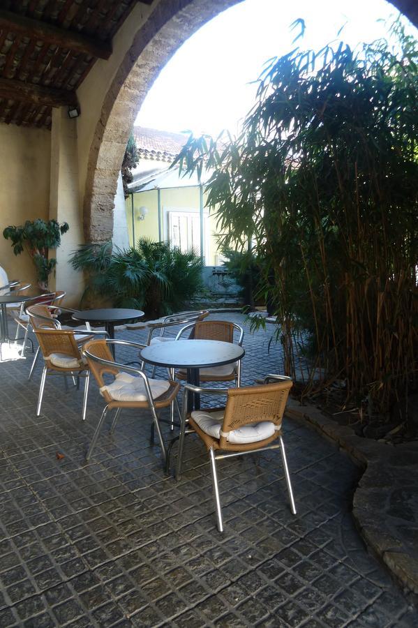 Hotel Restaurant Le Commerce Auriol Exterior foto