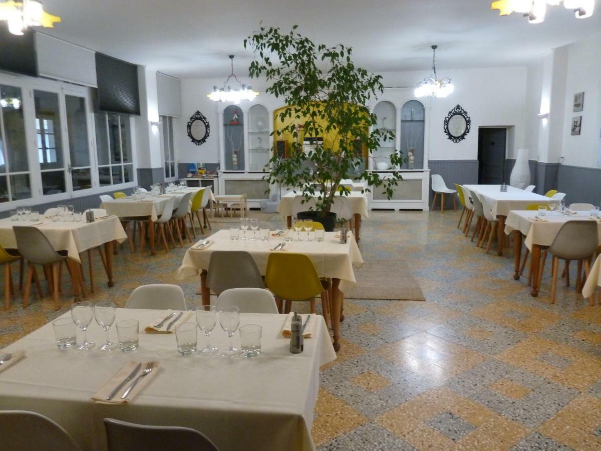 Hotel Restaurant Le Commerce Auriol Exterior foto